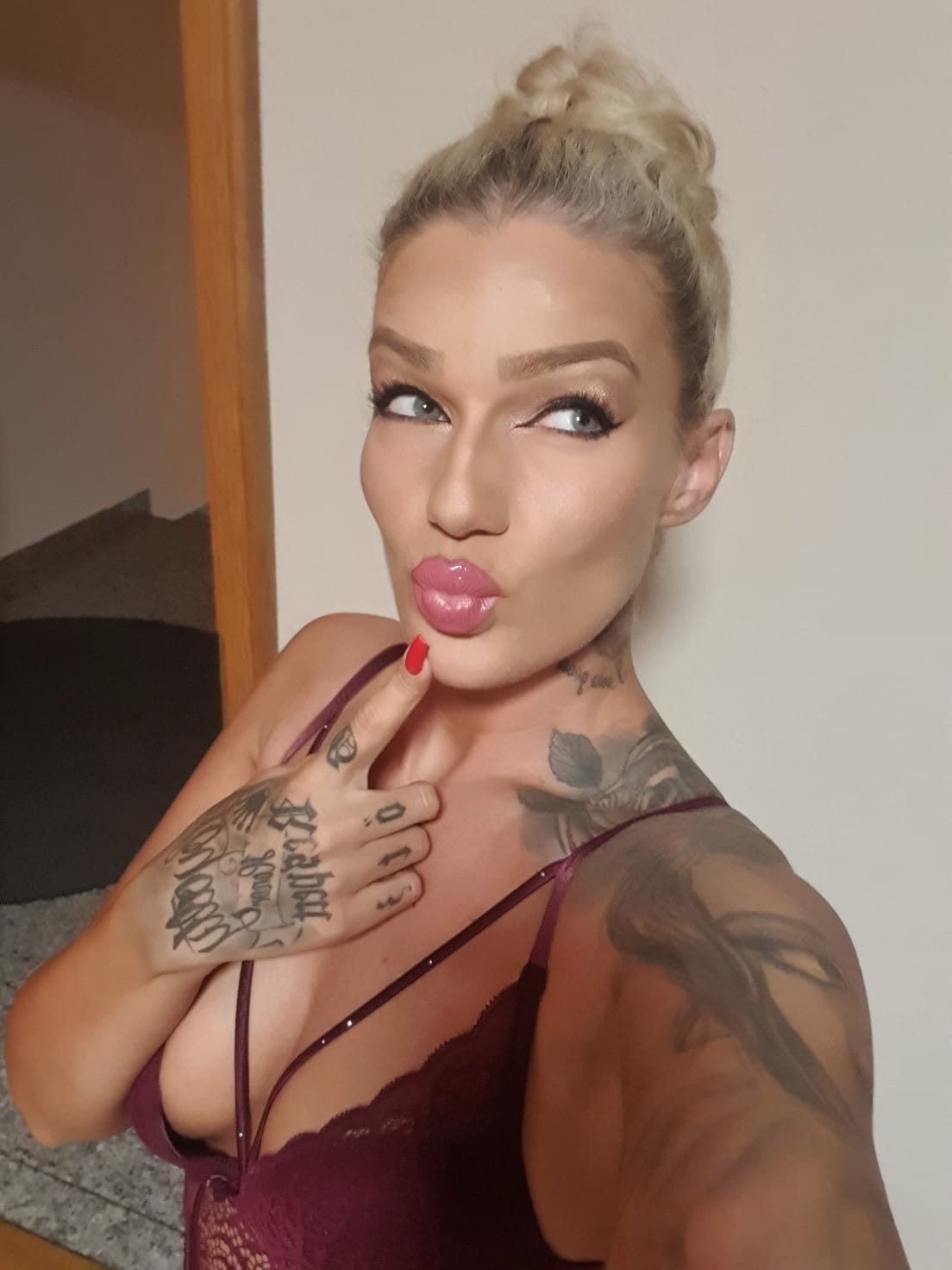Lara Secretlady